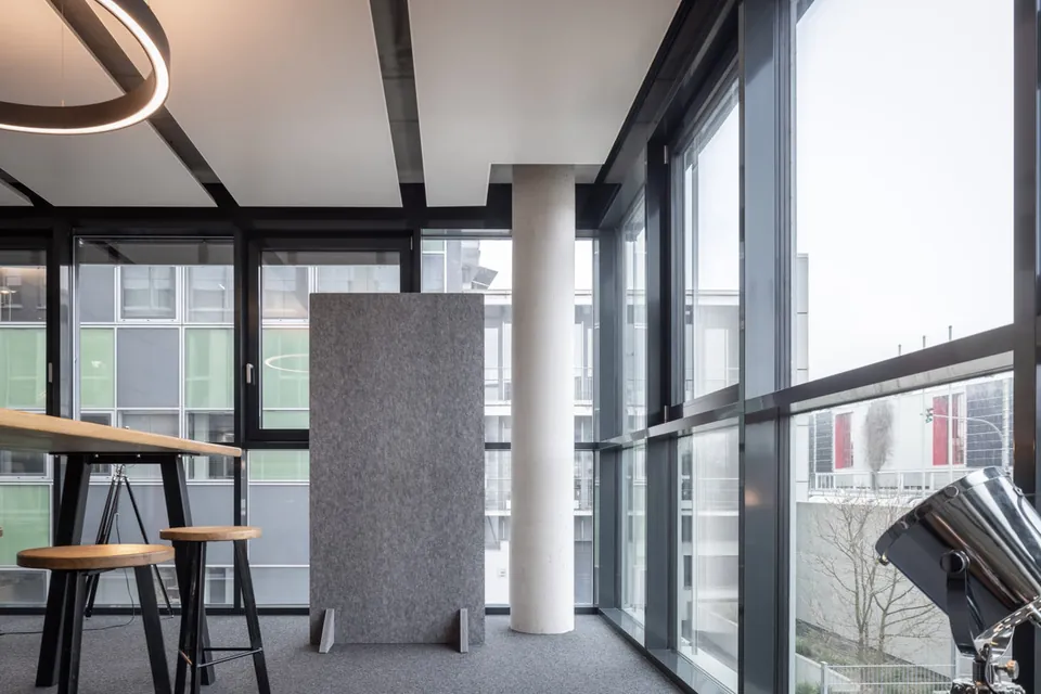 BoxTech O2mea iso board CAS partition — theatre seats by BOXTECH
