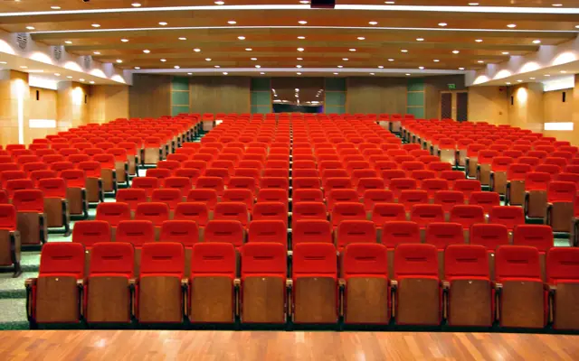 Auditorio Firat Plastik — إسطنبول، تركيا — OTELO PL — كراسي قاعات من بوكس تيك