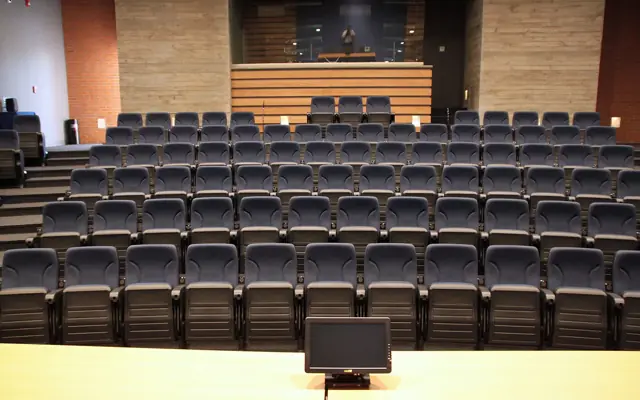 ITESO Universidad Jesuita de Guadalajara. — Guadalajara، المكسيك — ARGENTINA PL — كراسي قاعات من بوكس تيك