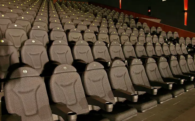 Yelmo Cines Megapark — Barakaldo، إسبانيا — ROMA COMFORT V07 — كراسي قاعات من بوكس تيك