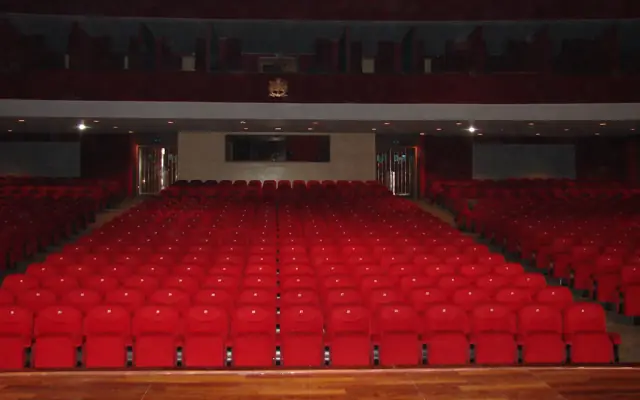Teatro Nacional Mohamed V — الرباط، المغرب — ROMA — كراسي مسارح من بوكس تيك